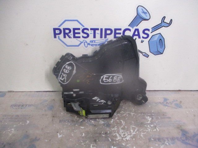 Fechadura / fecho porta frente esquerdo TOYOTA Urban Cruiser (_P1_)