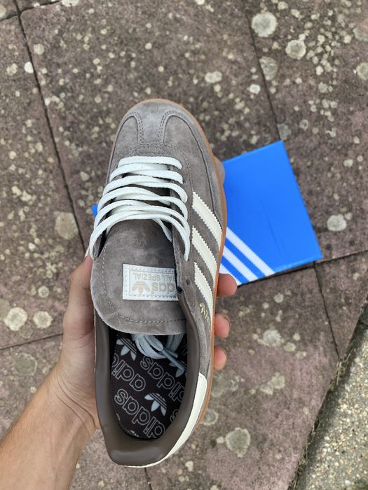 Adidas Spezial novos