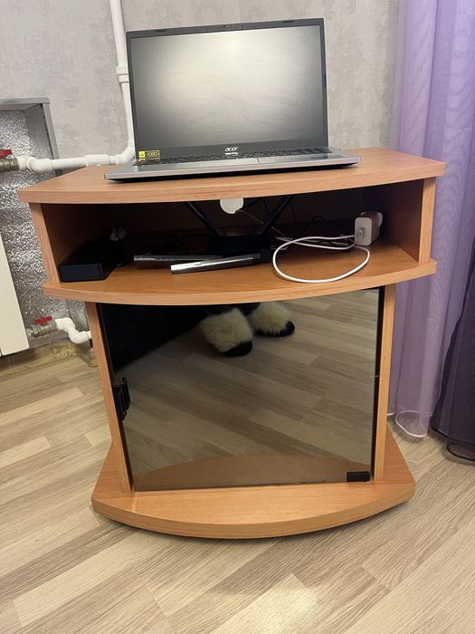 Тумбочка журнальный столик