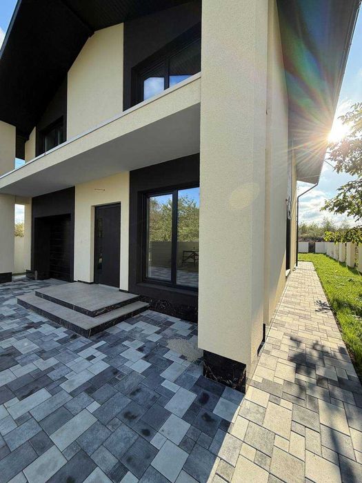 Продаж особняка у Вовчинцях