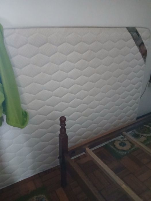 Cama de casal com colchao