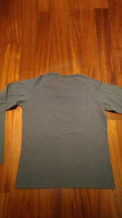 Camisola da marca River Woods. Nova.