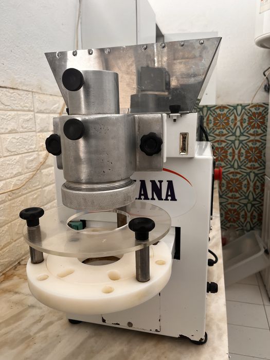 Maquina  de  fazer salgados