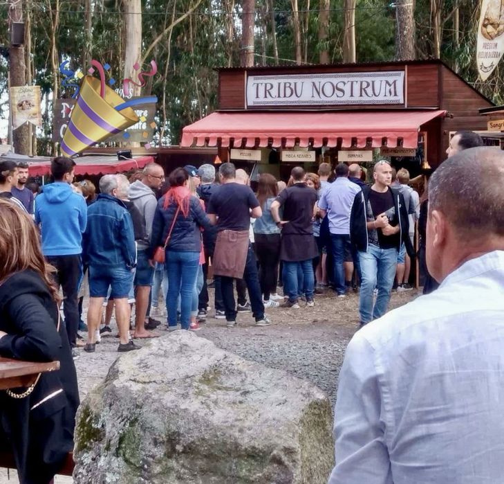 Roulote venda ambulante pronta a trabalhar
