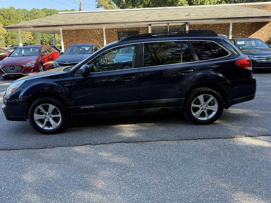 Subaru Outback 2.5i Limited      2013
