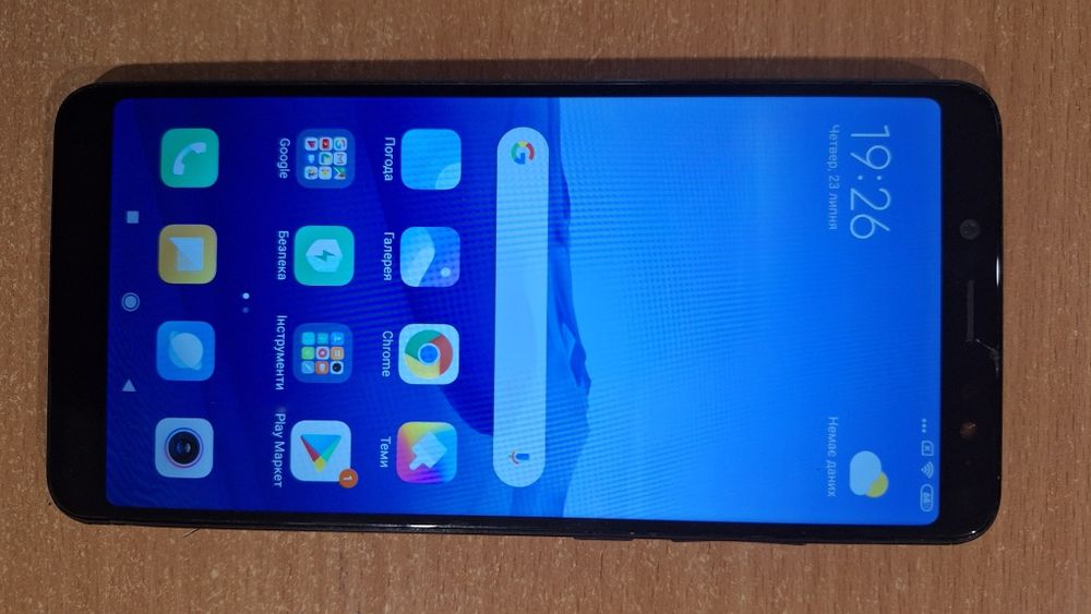 Телефон Motorola Moto G55 5G (8/256GB); Xiaomi Redmi Note 5 (3/32Gb)