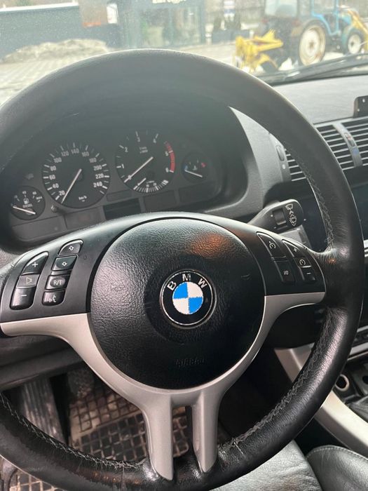 Продам БМВ Х5 Е53