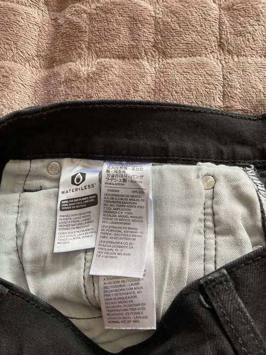 чоловічі джинсові шорти бренду Levi's у чорному кольорі