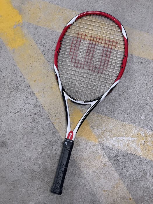 Raquete de Ténis Wilson Vermelha/Branca/Preta – Excelente Estado