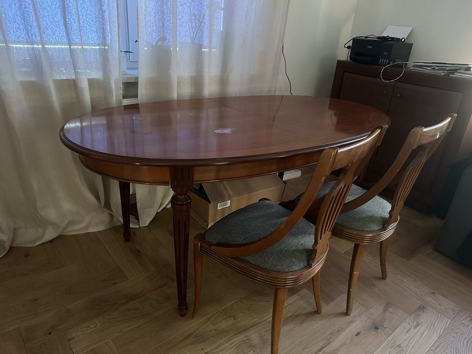 Stół z drzewa wiśniowego