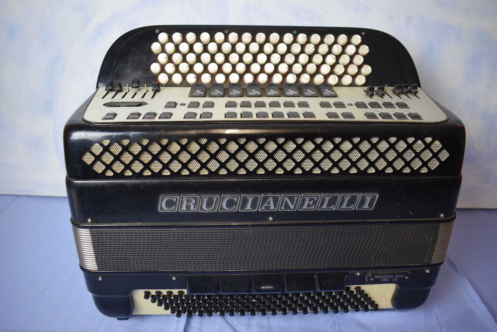 Acordeao Crucianelli 4 Voz 120 Baixos. N248