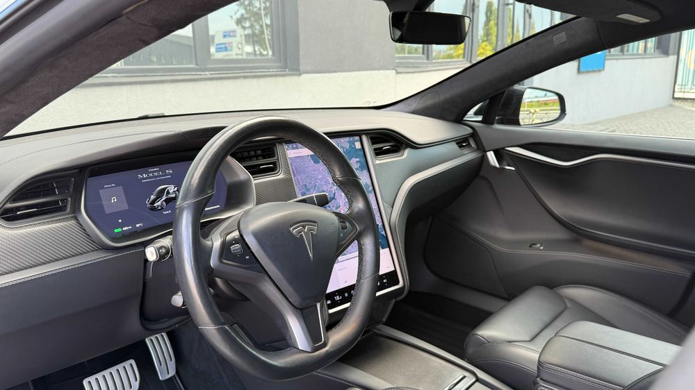 Tesla Model S 2019
