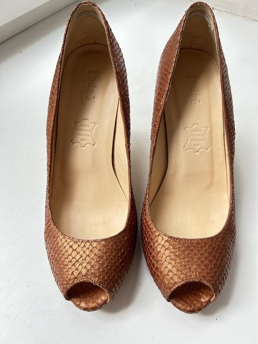 Туфлі шкіряні виробник Andre Франція