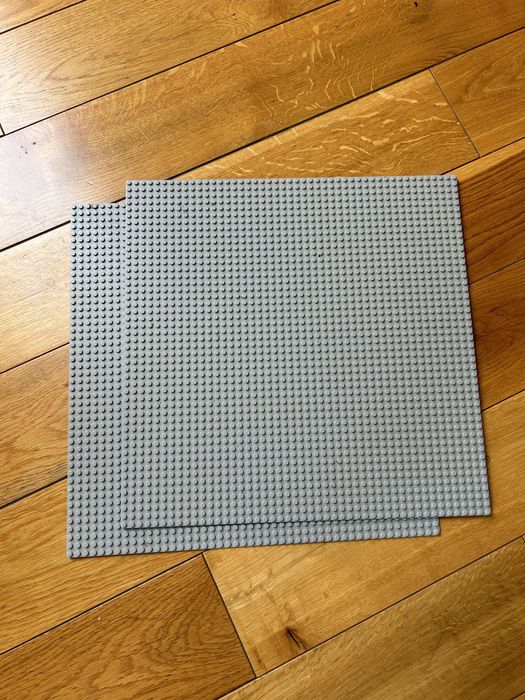 Dwie szare plytki lego 50x50