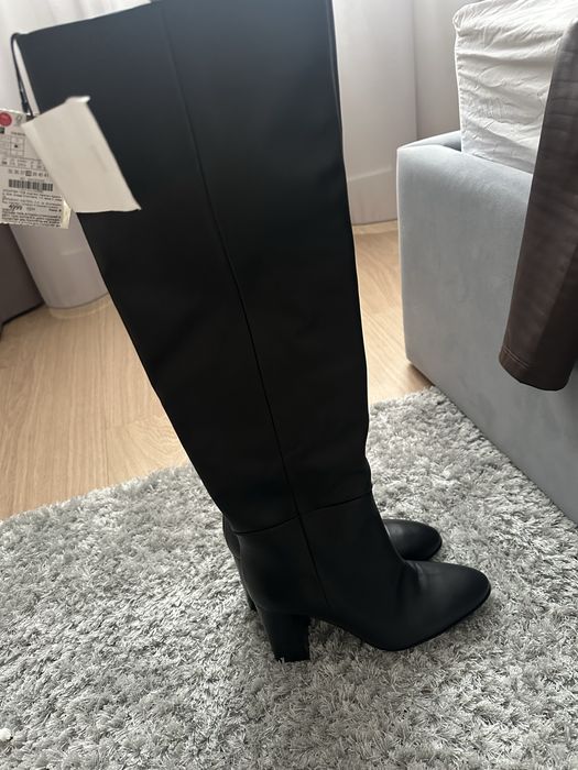 Zara кожаные высокие сапоги 38 размер, абсолютно новые