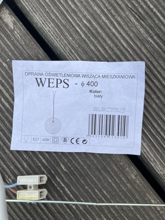 Papierowy abażur na lampę