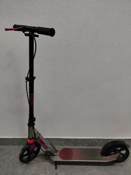 Trotinete em excelente estado