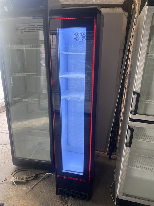 Узкий холодильник Холодильный шкаф для напитков Ретро холодильник