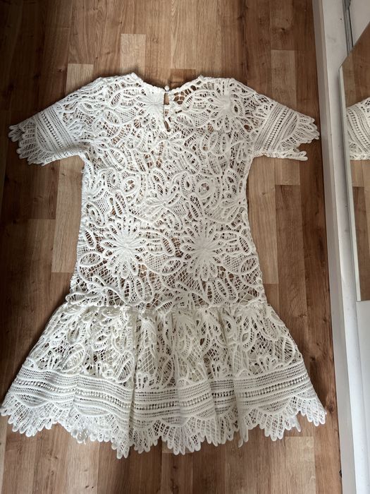 Okazja! Sukienka damska z gipiury biała rozmiar 36