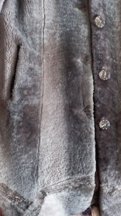 Шуба жіноча, мутонова