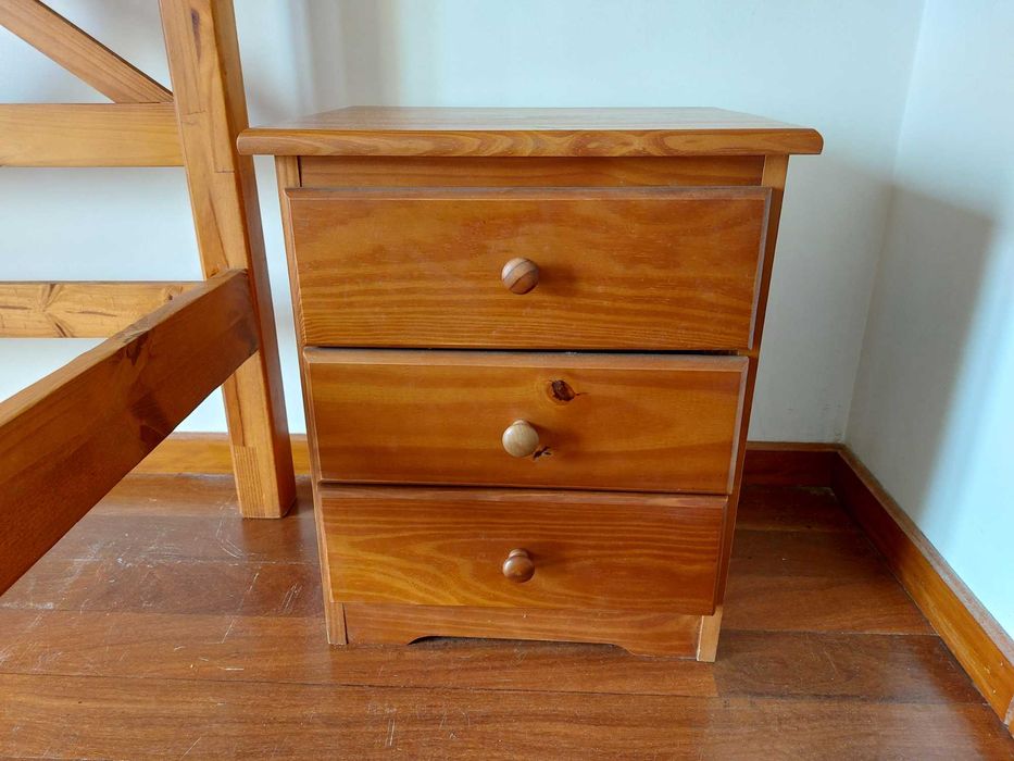 Vende-se Quarto de Casal
