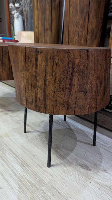 Столик стілець пеньок