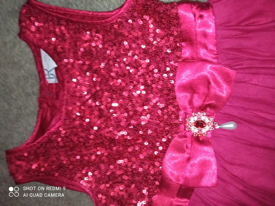 Нарядное платье для девочки