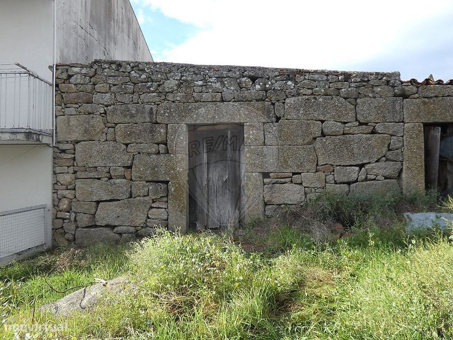Moradia T0 para venda