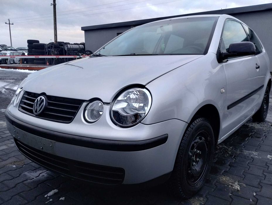 Zderzak przód przedni VW Polo 9N Polo IV 01-05 Okular LA7W części