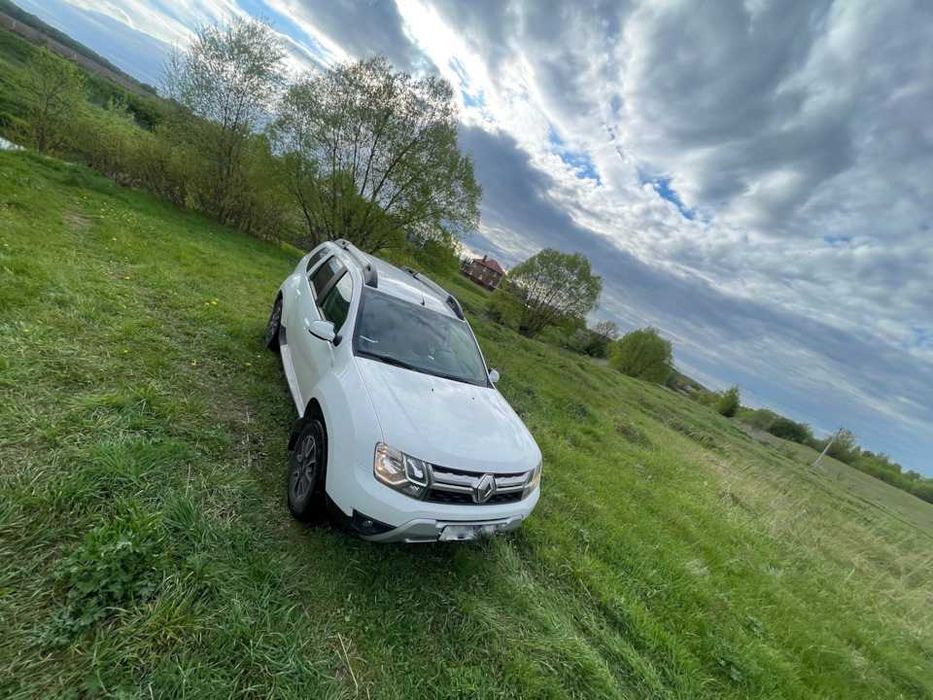 Авто RENAULT Duster