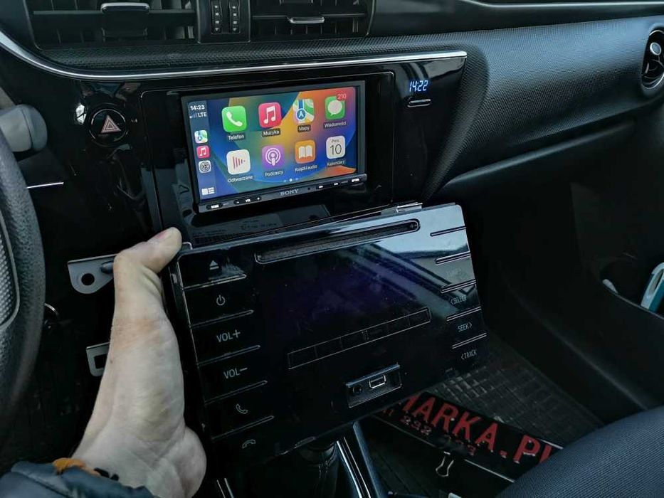 Nawigacja 2din SONY z Android Carplay Toyota Auris Corolla z montażem