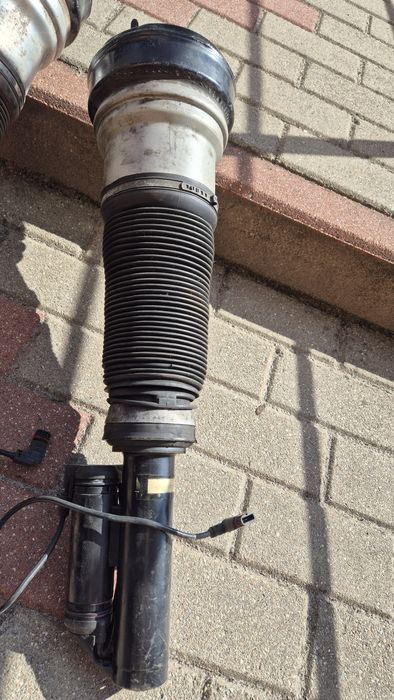 Amortyzatort 3 sztuki W 220