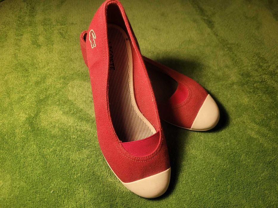 Lacoste r 37 czułenka na koturnie buty jak nowe jak trampki wygodne