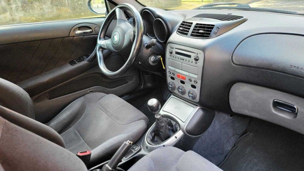 Alfa Romeo GT 1.9 Jtd 2005 - Impecável de tudo
