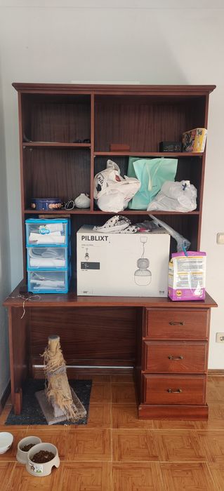 Móvel Antigo de Madeira para quarto