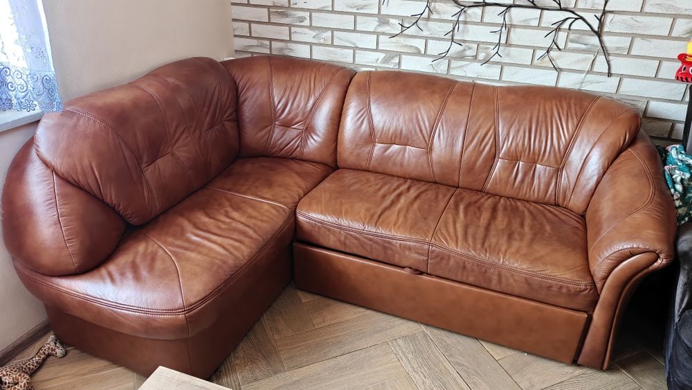 Skórzany narożnik (skóra naturalna), pojemnik na pościel, funkcja spania, rozkładana sofa, brązowa