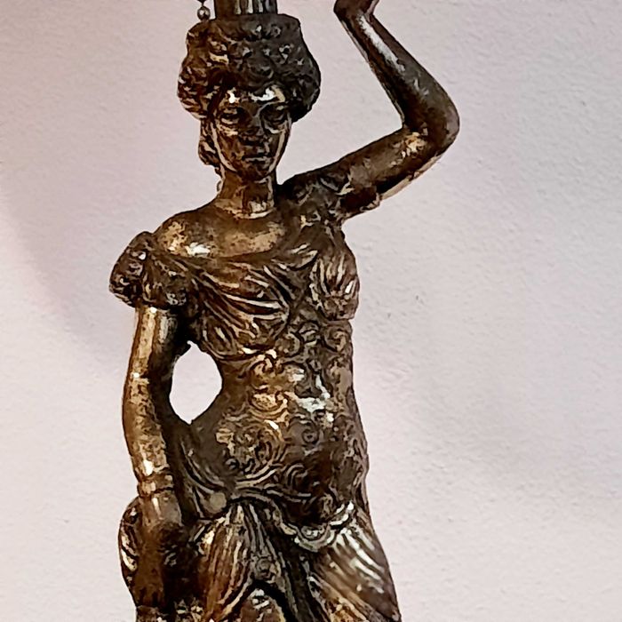 Candeeiro de chão estilo retro