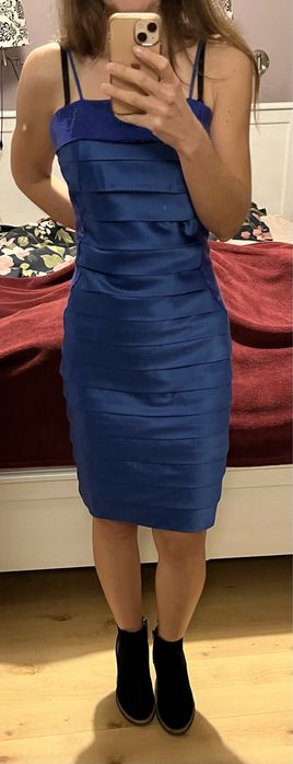 Niebieska sukienka