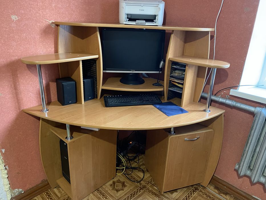 КОМПЮТЕРНИЙ стіл продам