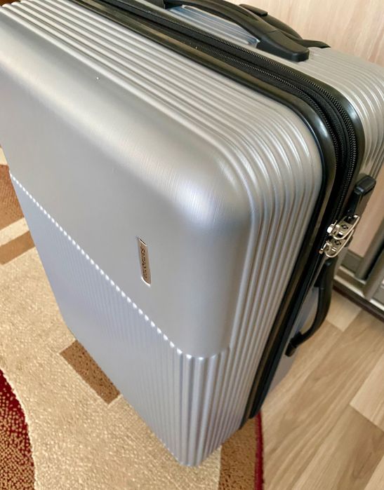 Валіза чемодан Samsonite Azure Lite silver