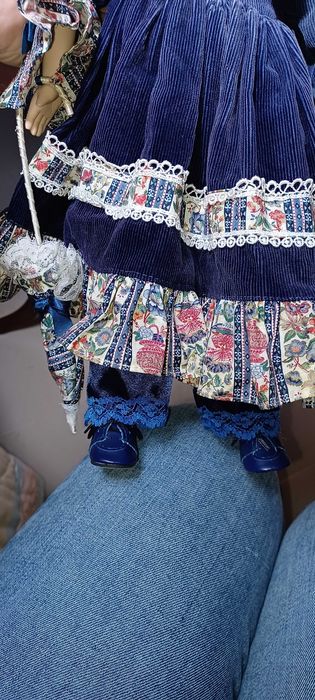 Boneca de porcelana coleção
