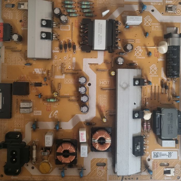 Peças TV Samsung UE50RU7105 / RU7100 (Main Board + Fonte + Colunas) – 40€