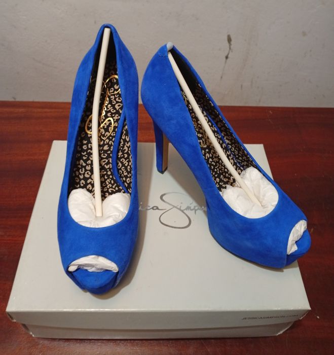 Sapatos Azuis marca Jéssica Simpson