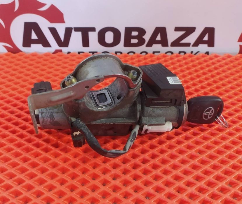 Замок запалювання Toyota Avensis T25 Замок зажигания Тойота Авкнсис 25