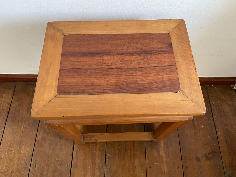 Mesinha chinesa de madeira