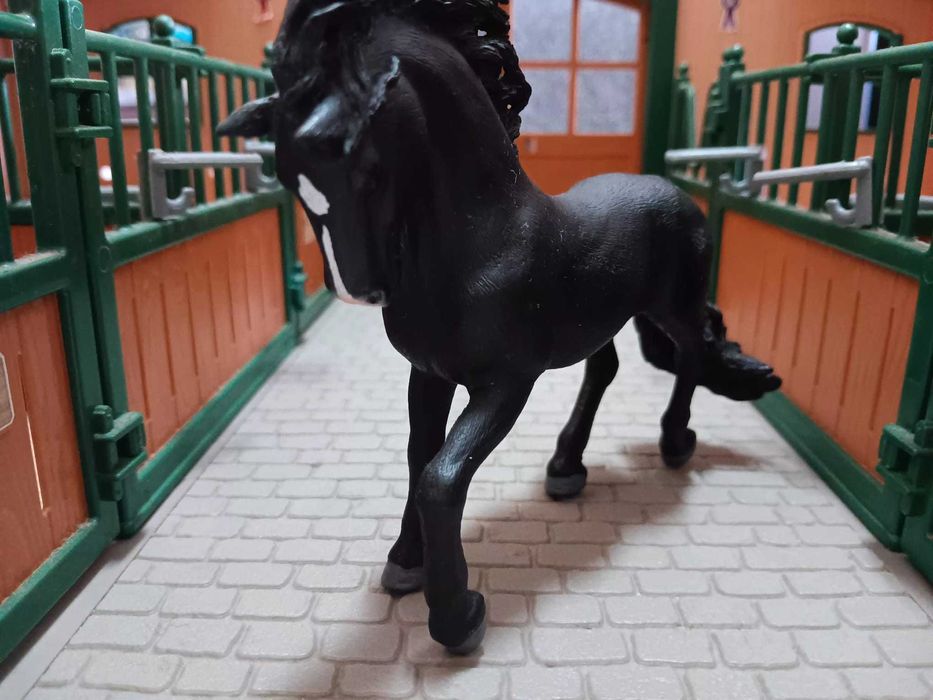 Schleich, brinquedos