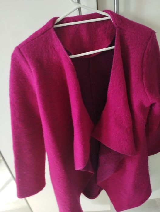 Płaszczyk narzutka wełna M fuksja róż włoski