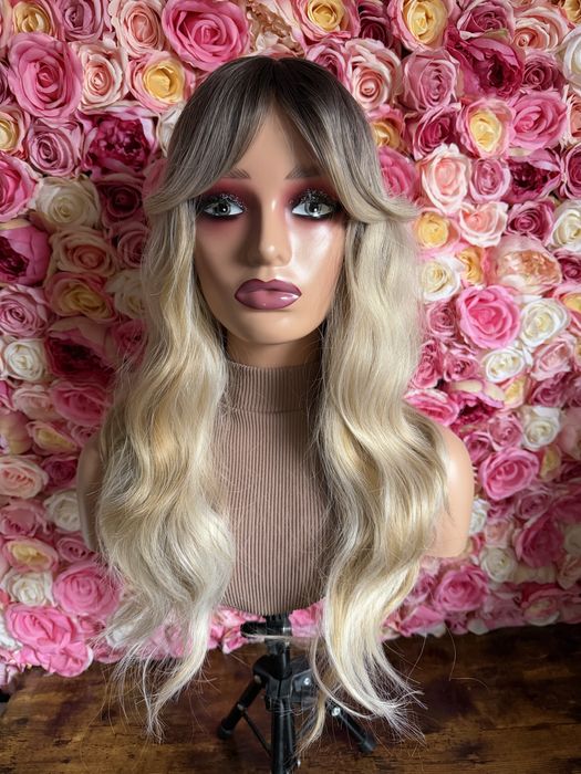 Cudowna peruka ombre przedziałek falowana blond wig