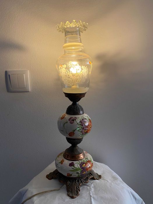 Hand-painted Lamp433491293116180482