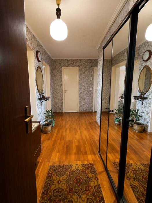 Продам просторную 3-к квартиру Крутогорный спуск Рогалева Центр